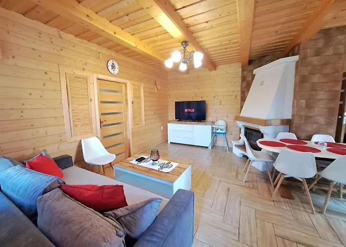 Mocarny بيت للعطل